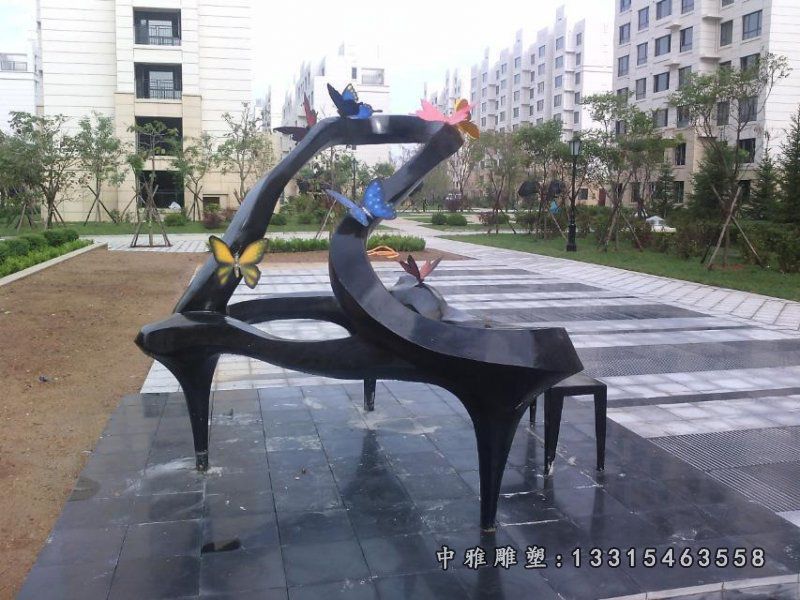 不锈钢抽象钢琴雕塑，公园景观雕塑