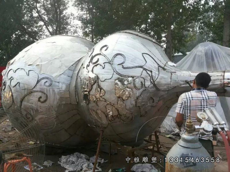 不锈钢葫芦雕塑，广场不锈钢雕塑