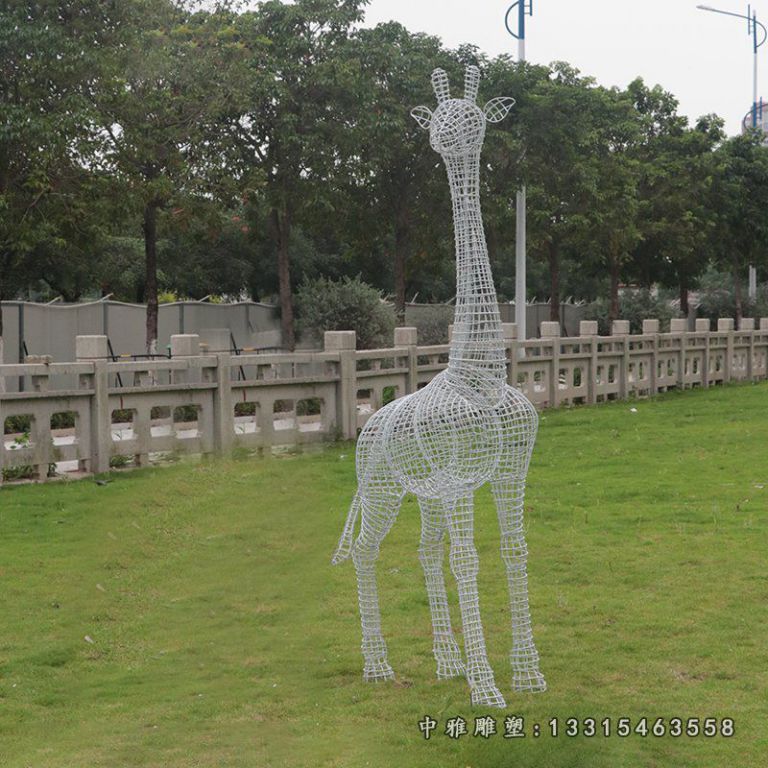 不锈钢镂空长颈鹿雕塑 (2)