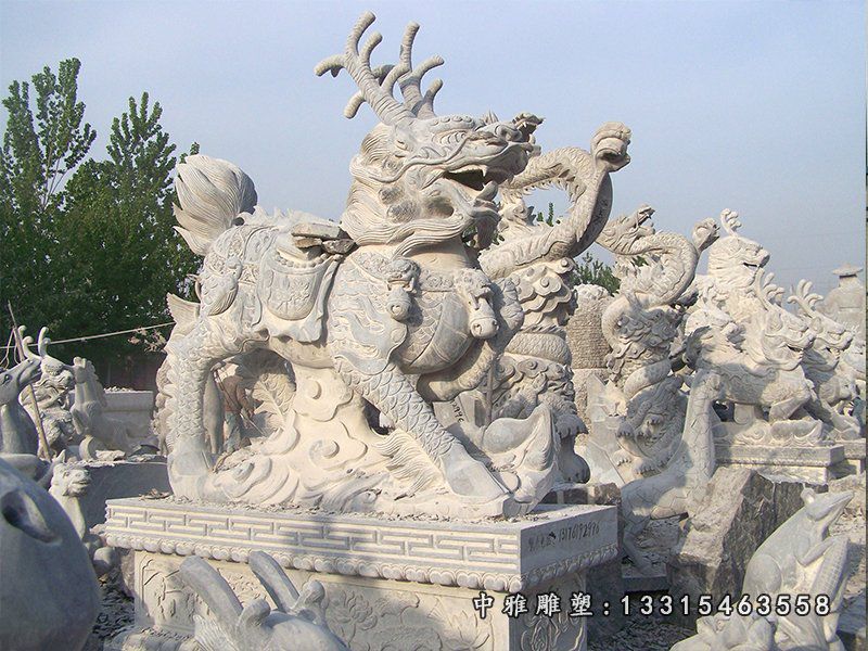 大理石瑞兽麒麟石雕