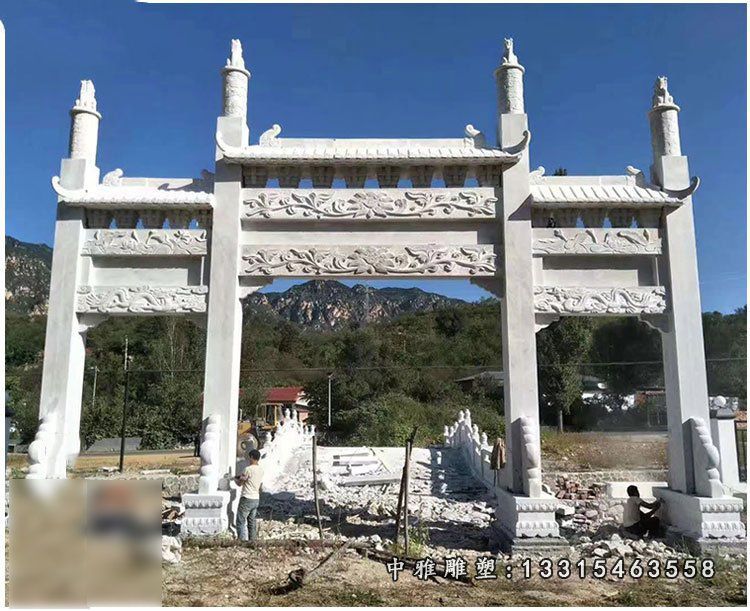 冲天式牌坊，三门大理石牌坊