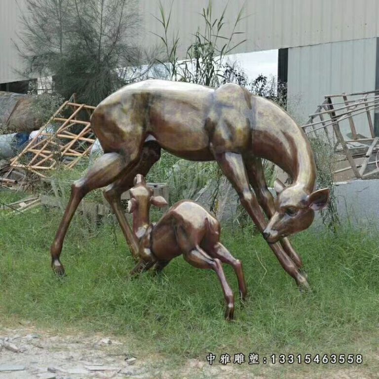 玻璃钢仿铜母子仿铜鹿雕塑，公园景观摆件