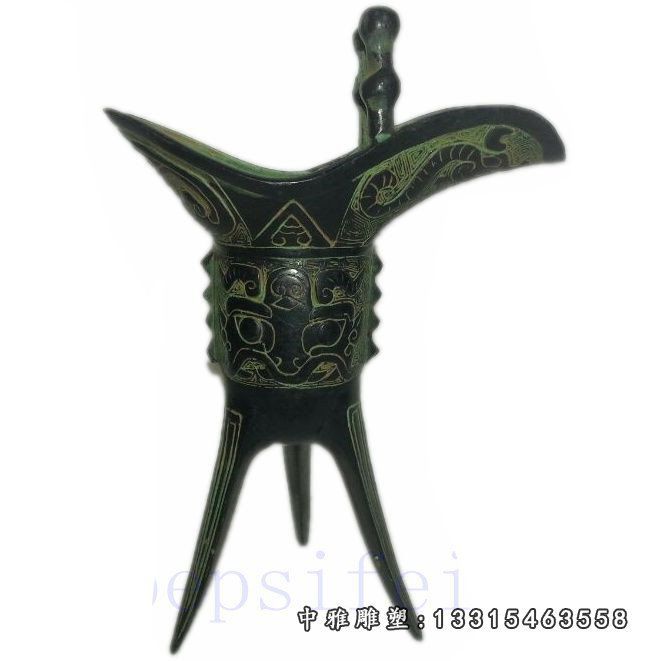 铜雕酒樽，古代酒器雕塑