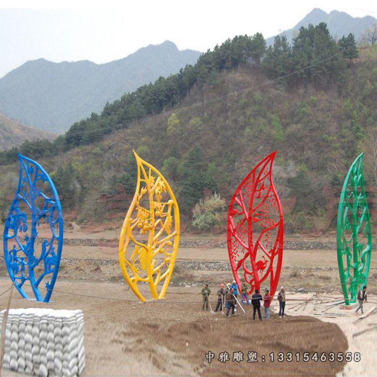 不锈钢景观镂空树叶雕塑2