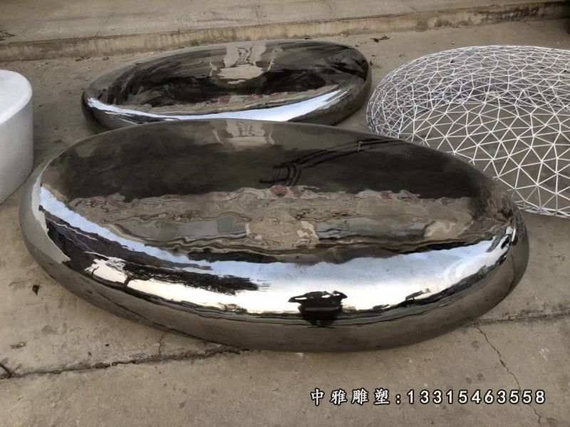 镜面不锈钢鹅卵石雕塑 (3)