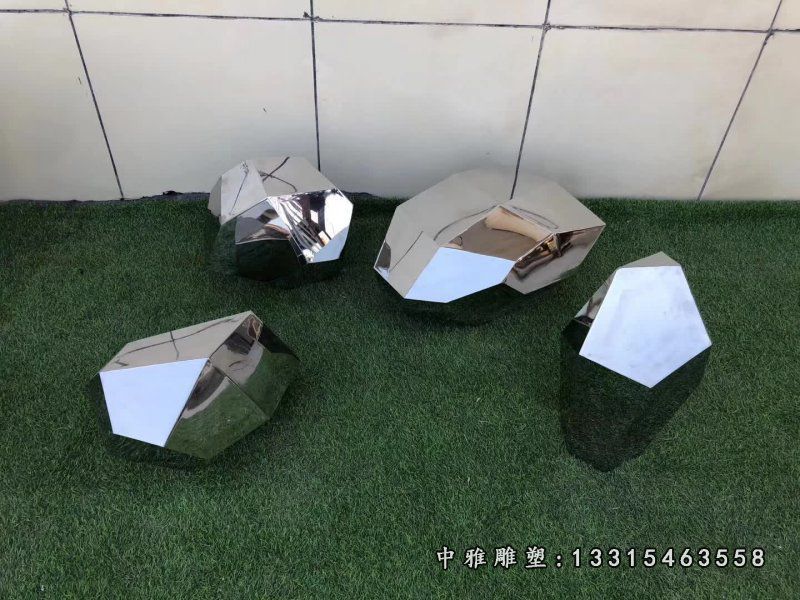 不锈钢切面石头雕塑 (4)