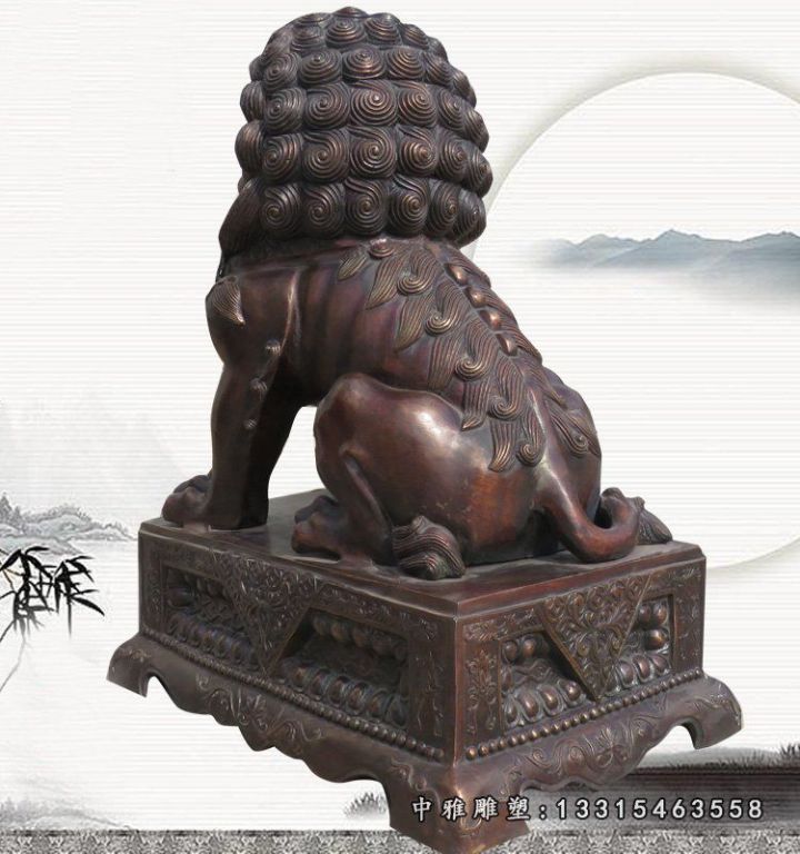 玻璃钢仿铜狮子雕塑，公园动物雕塑