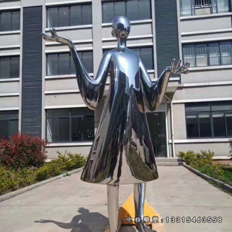 不锈钢镜面抛光人物雕塑