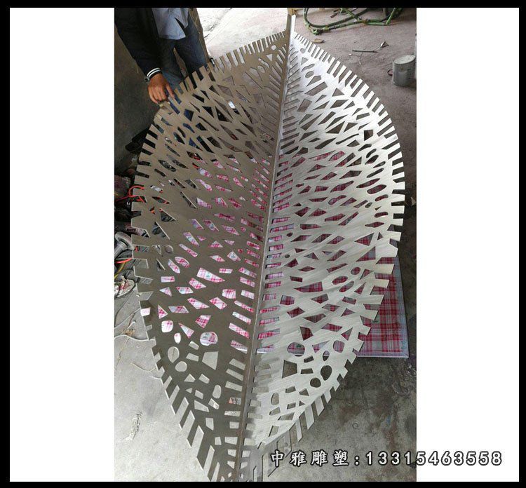 不锈钢镂空树叶雕塑，广场景观摆件 (1)
