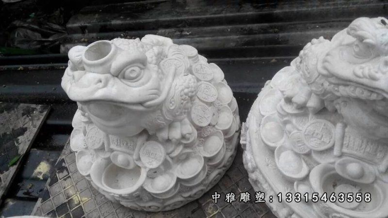 石雕金蟾，公园动物石雕