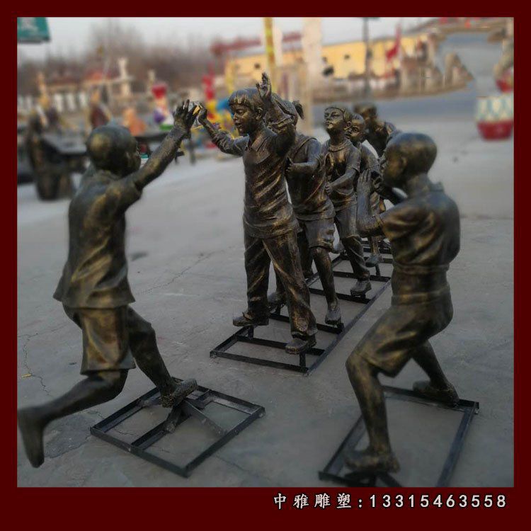 玩老鹰捉小鸡的儿童铜雕，公园童趣铜雕 (4)