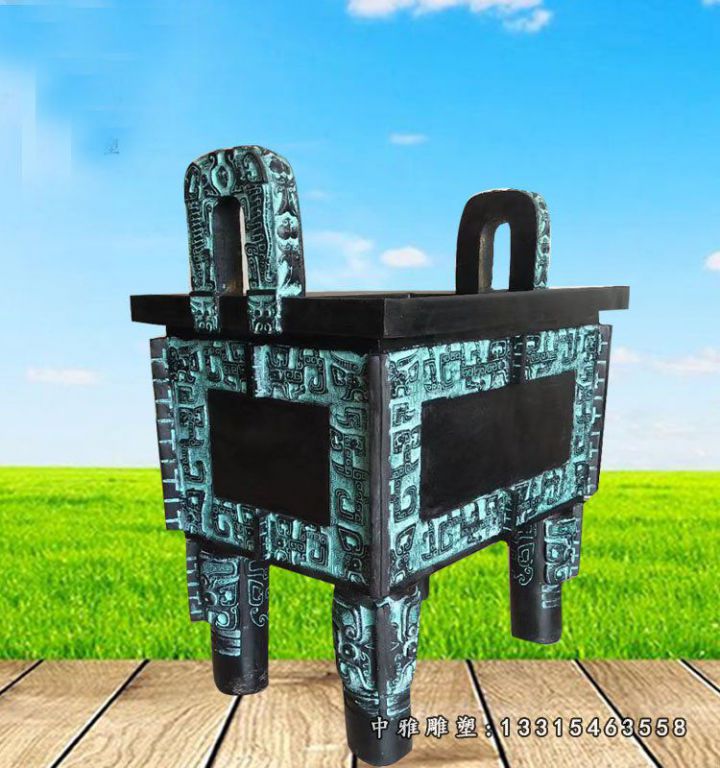 青铜鼎雕塑，四足铜鼎