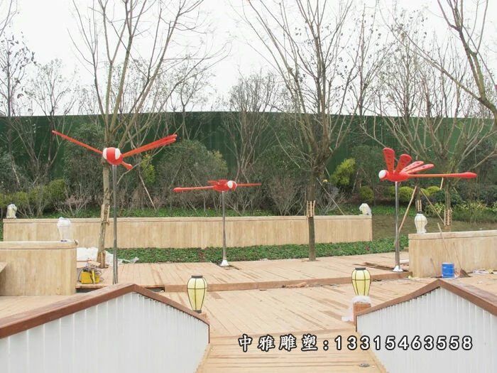 不锈钢飞行蜻蜓 公园景观雕塑