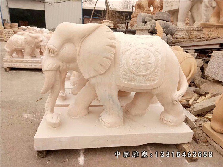 招财进宝卷鼻小象石雕