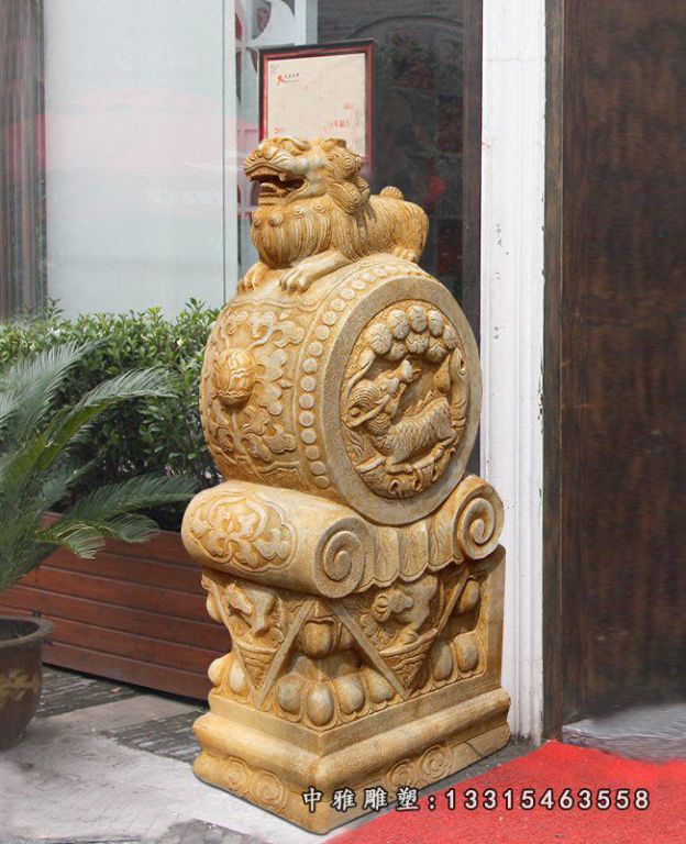 酒店门口石雕，石雕门墩