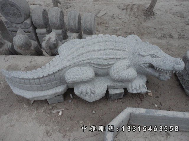 鳄鱼石雕，青石动物雕塑 (2)
