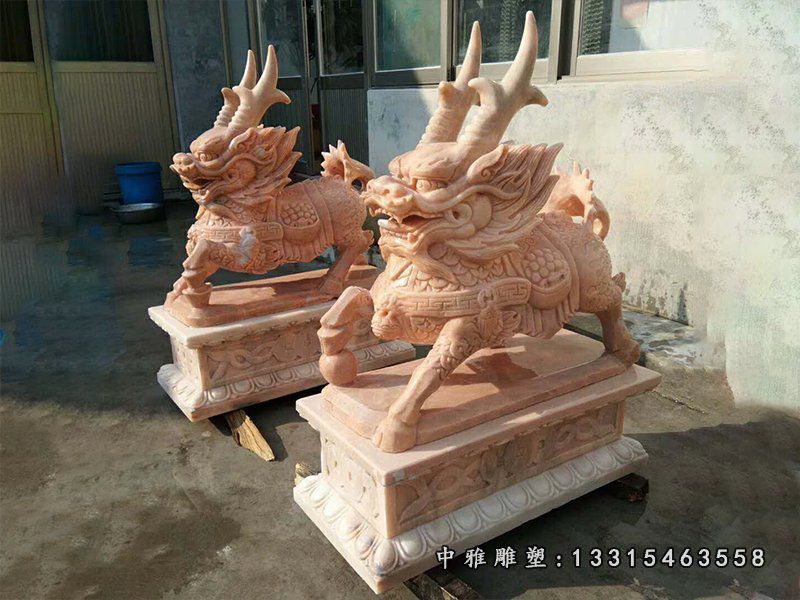 晚霞红坐式镇宅麒麟石雕