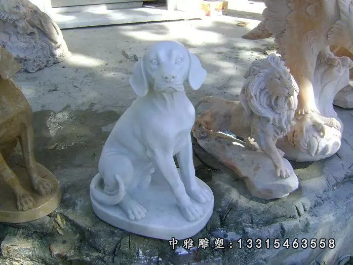 石雕狗，公园动物石雕