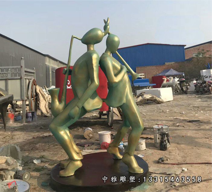 玻璃钢仿铜抽象音乐人物 吹萨克的人物雕塑 (2)