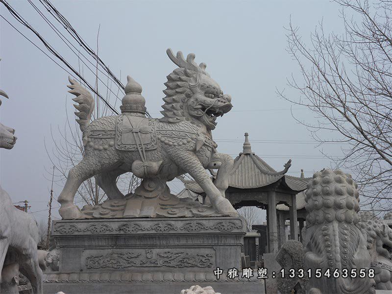 青石瑞兽麒麟石雕（1）