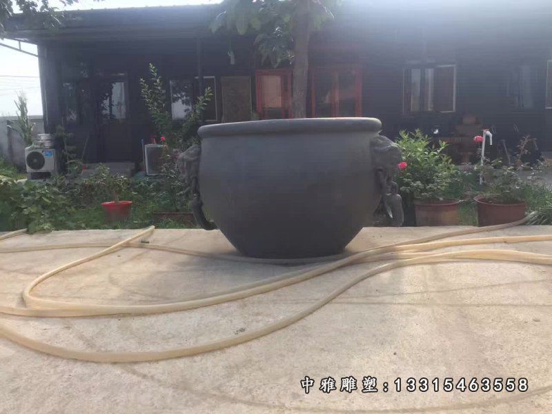 故宫水缸铜雕 (1)