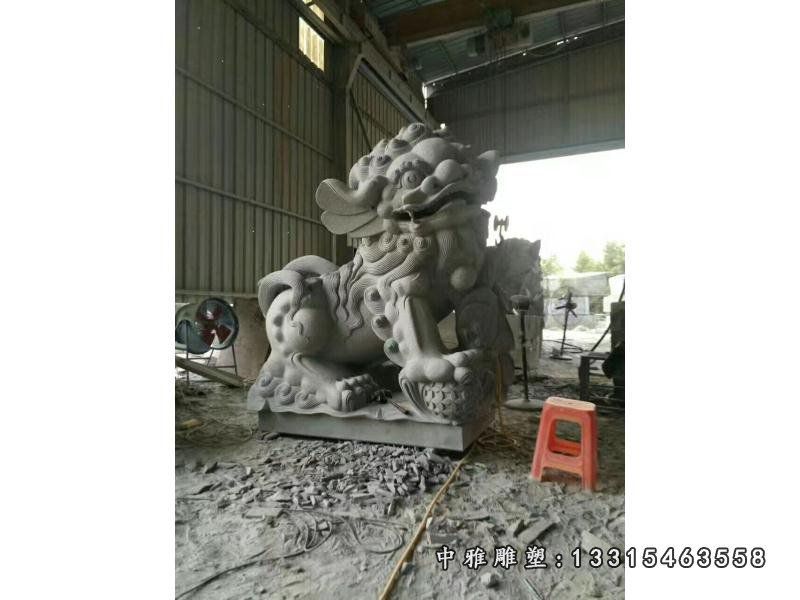 看门汉白玉石狮子