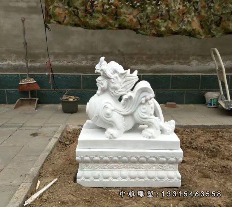 踩球石雕麒麟摆件