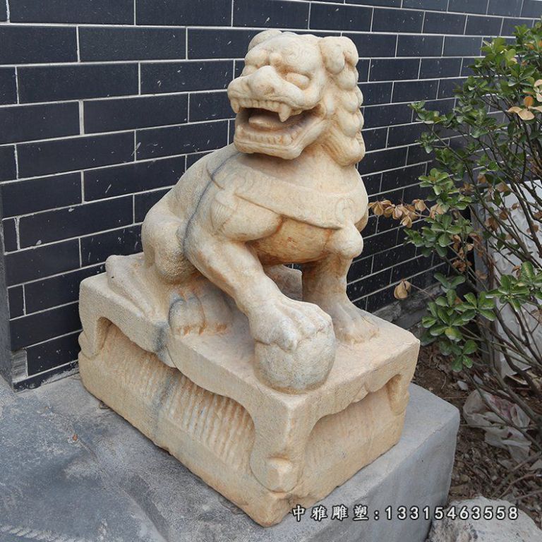 踩球石狮子，庭院门口石雕
