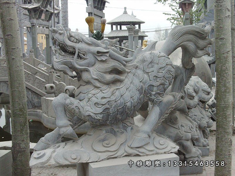 青石瑞兽麒麟石雕（3）