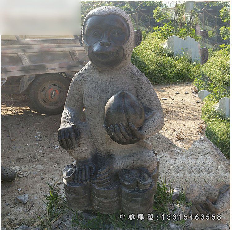 青石猴子雕塑，抱着桃子的小猴子石雕 (4)