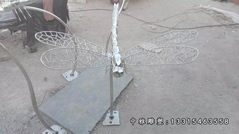 不锈钢抽象飞行蜻蜓 公园仿真动物雕塑 (8)