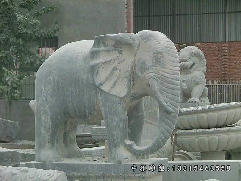 青石卷鼻大象雕塑