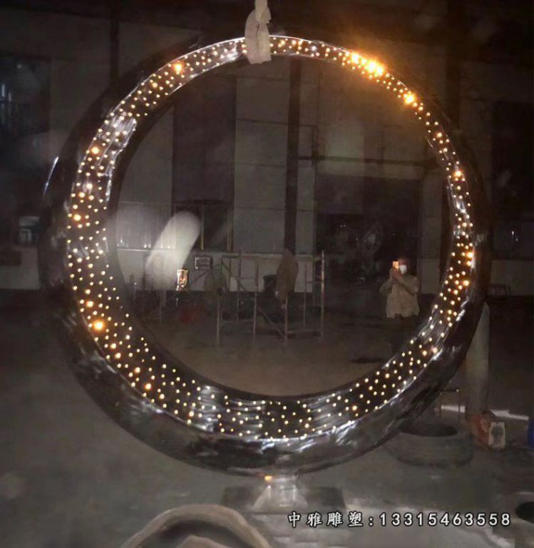 景观不锈钢月亮雕塑