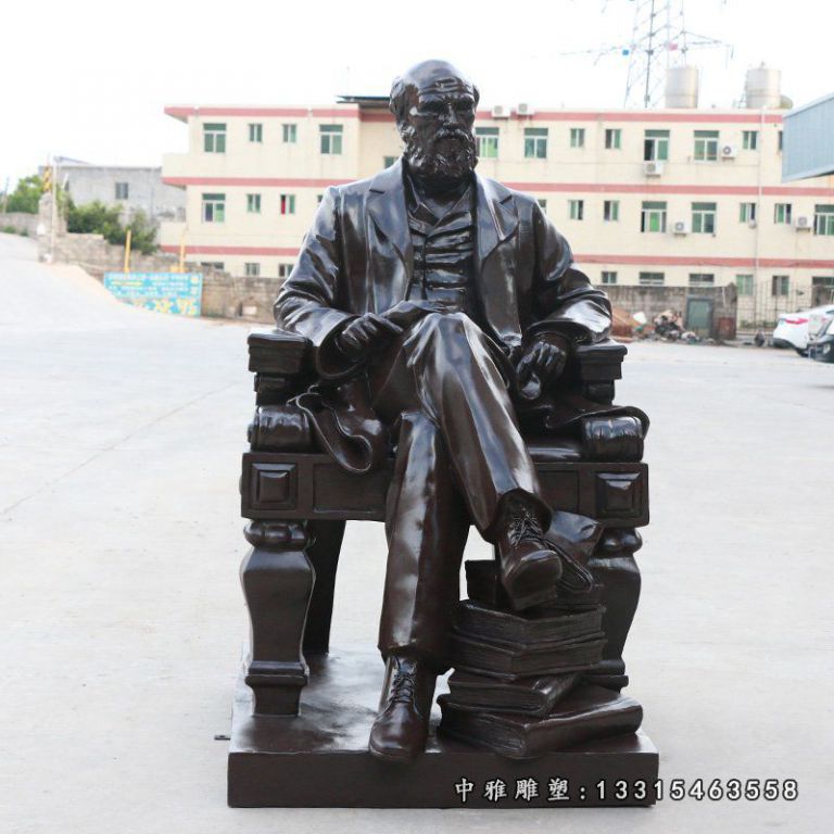 玻璃钢达尔文雕塑 广场人物摆件2