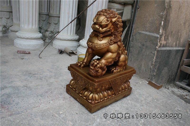 玻璃钢仿铜狮子雕塑，踩球狮子雕塑