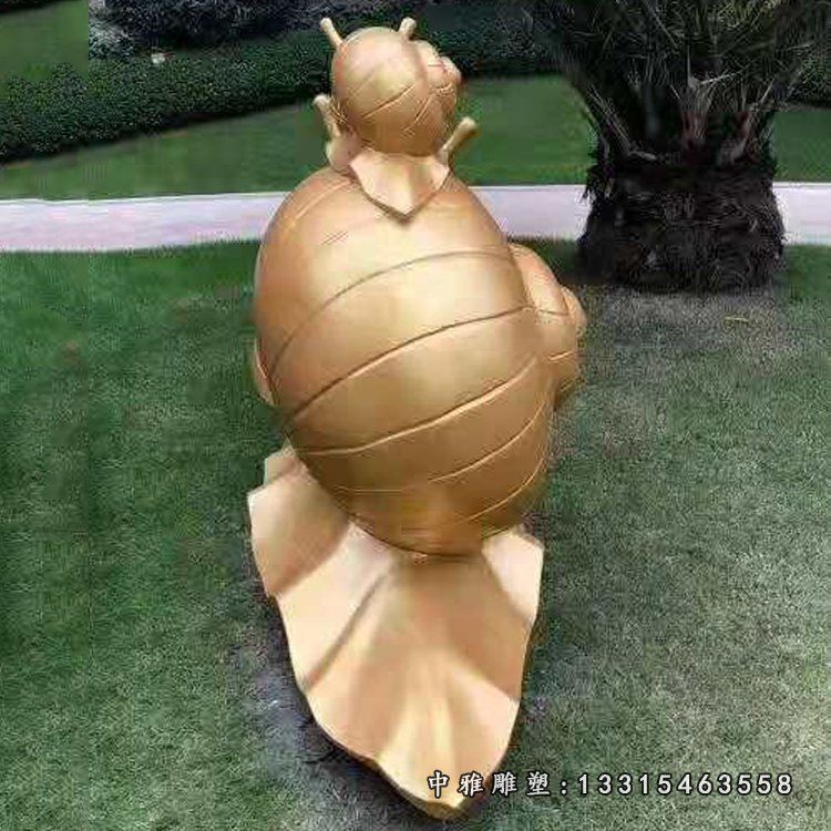 母子蜗牛雕塑，玻璃钢仿铜蜗牛雕塑（1）