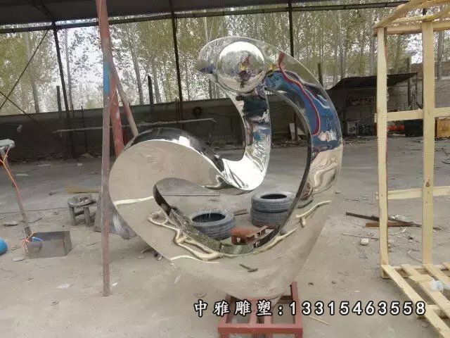 不锈钢抽象爱心雕塑 公园景观雕塑