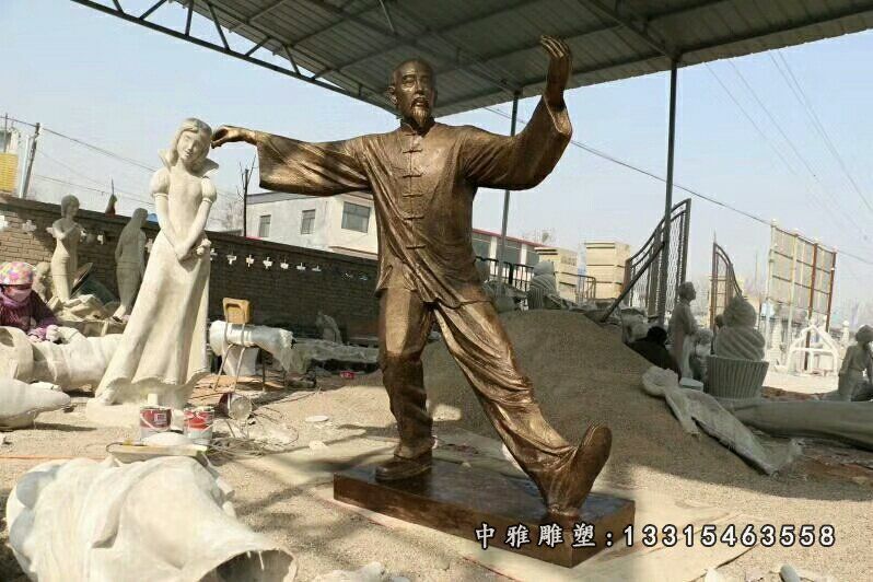 仿铜老人打太极户外广场景观雕塑，玻璃钢仿铜人物雕塑
