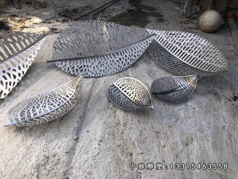 不锈钢树叶雕塑 (5)