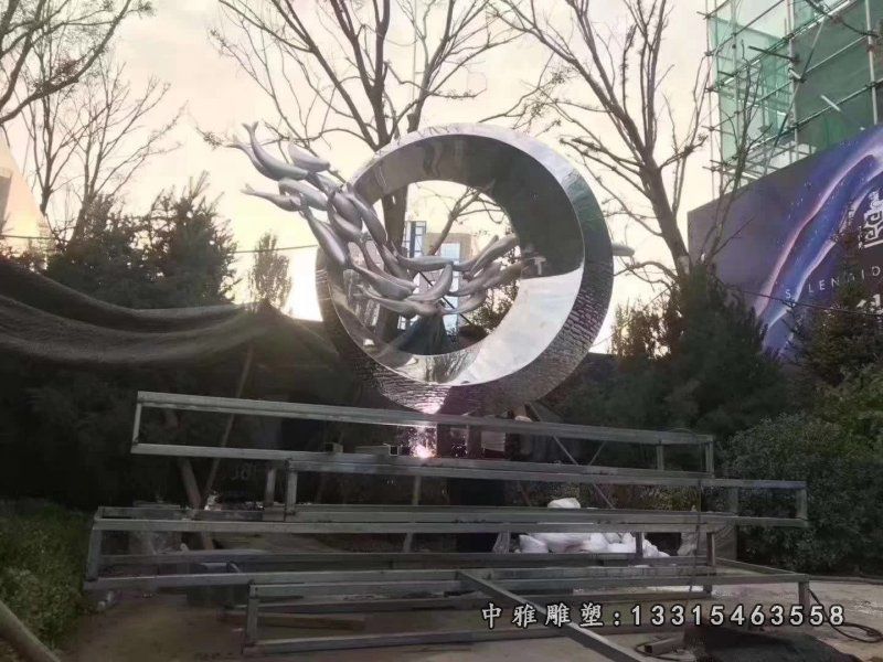 不锈钢园林鱼群景观雕塑