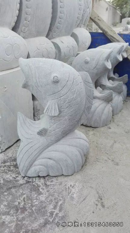 小区石雕喷水鱼雕塑