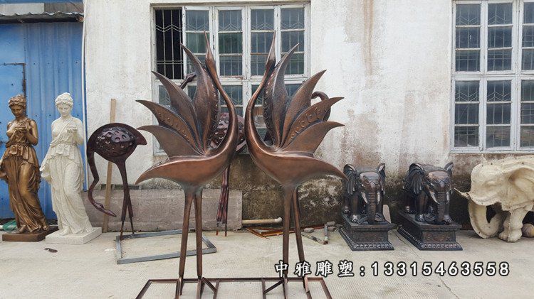 展翅铜雕动物仙鹤