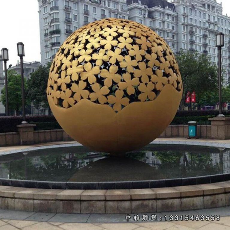 广场不锈钢镂空圆球摆件