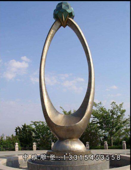 广场大型戒指不锈钢雕塑
