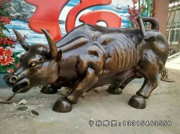华尔街铜牛雕塑，广场动物铜雕