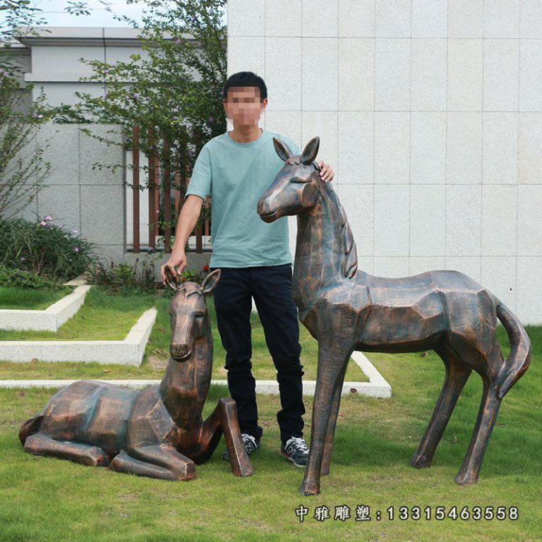 公园景观雕塑，玻璃钢仿铜抽象马雕塑