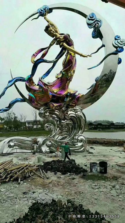 不锈钢嫦娥奔月景观雕塑