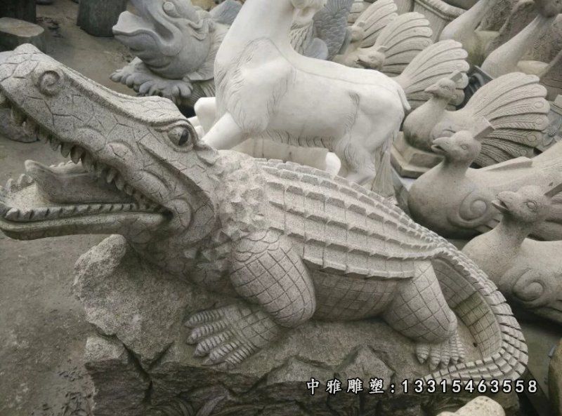 鳄鱼石雕动物雕塑