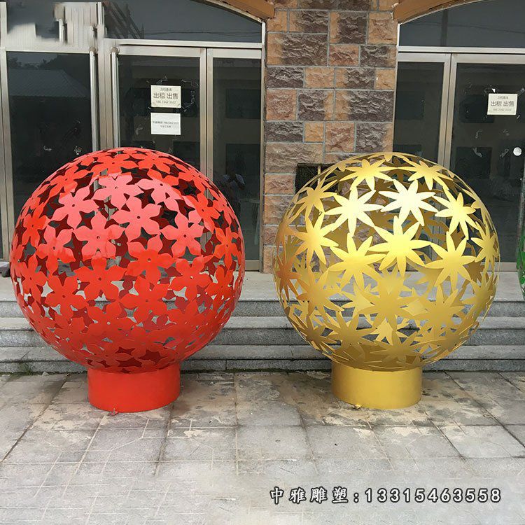 不锈钢彩色球雕塑