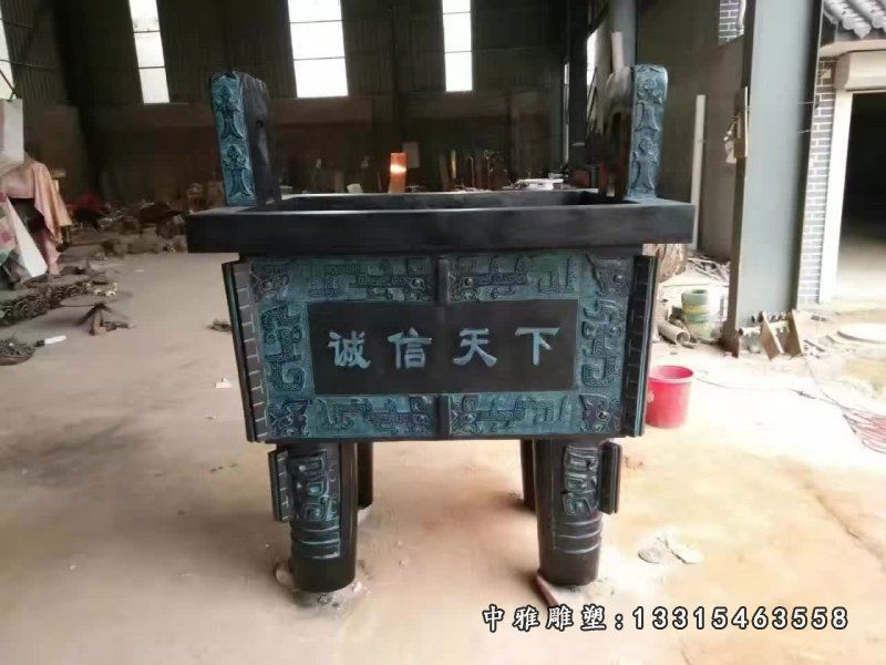 寺庙铜雕鼎景观